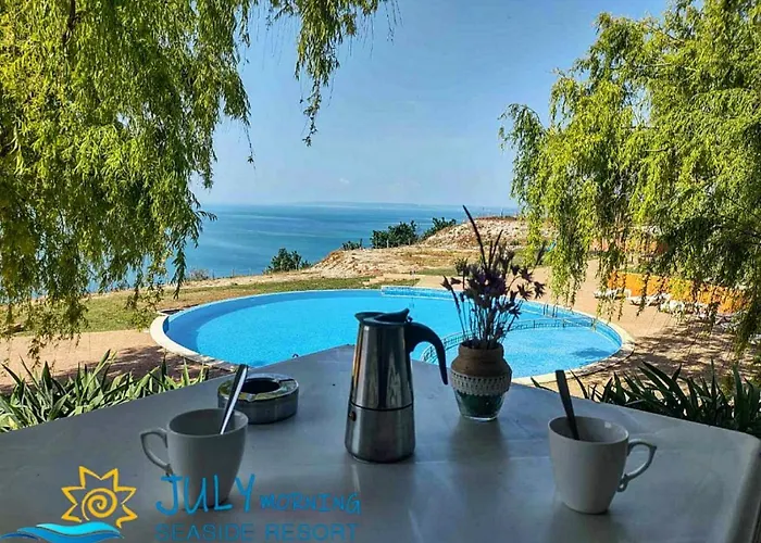 July Morning Seaside Aparthotel 3*