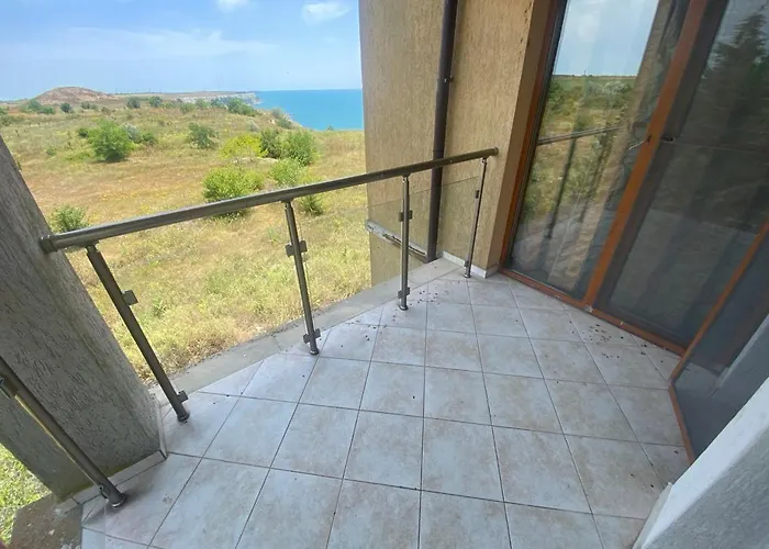 July Morning Seaside Aparthotel