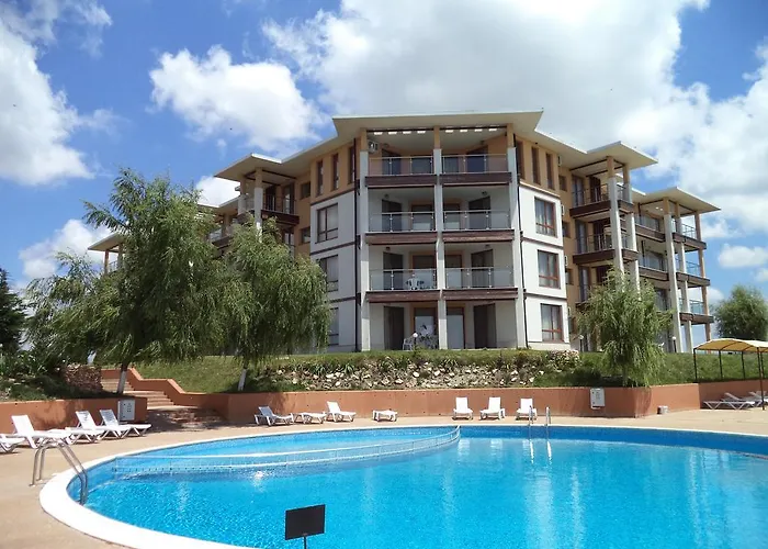 July Morning Seaside 3*