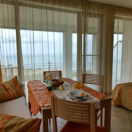 July Morning Seaside Апартхотел Каварна