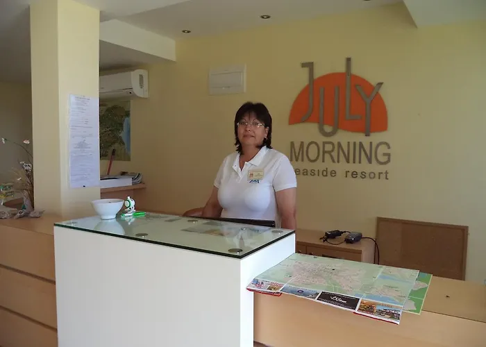 Апартхотел комплекс джулай морнинг сисайд 3*